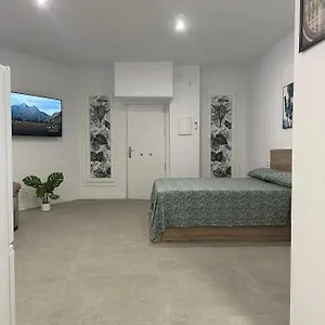https://apt-fantastico-piso-a-3-minutos-de-la-estacion-de-bus.hotelsinnerja.org
